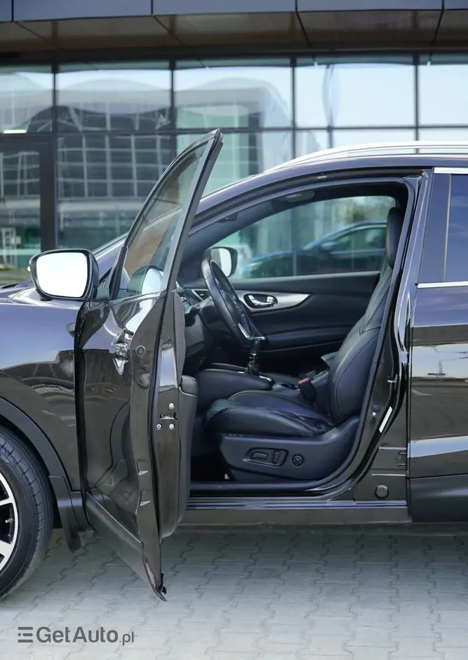 NISSAN Qashqai 1.2 DIG-T Tekna+