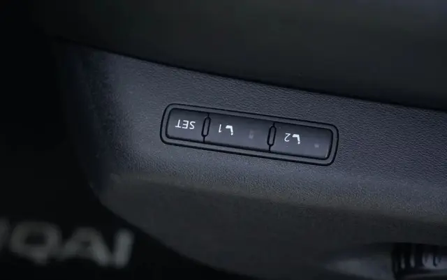 NISSAN Qashqai 1.2 DIG-T Tekna+