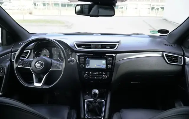 NISSAN Qashqai 1.2 DIG-T Tekna+