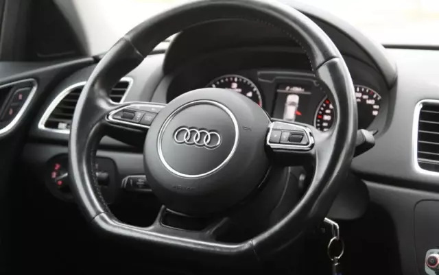 AUDI Q3 2.0 TDI Sport