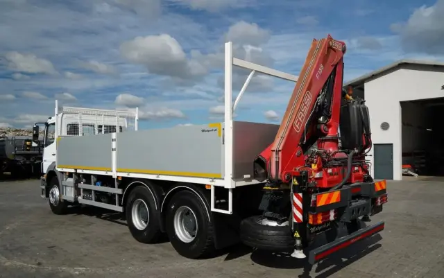 MERCEDES-BENZ / AXOR 2633 / 6X4 / SKRZYNIOWY - 6,55 M / MOCNA PODŁOGA / HDS FASSI F155 / wysów: 10 M / MAX UDŹWIG 6 000 KG / MANUAL  / STEROWANIE RADIOWE / 