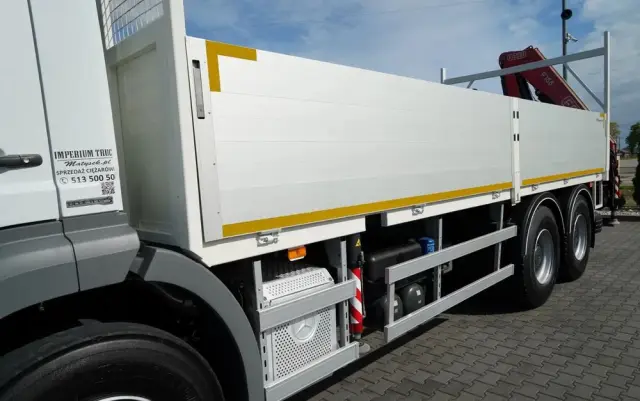 MERCEDES-BENZ / AXOR 2633 / 6X4 / SKRZYNIOWY - 6,55 M / MOCNA PODŁOGA / HDS FASSI F155 / wysów: 10 M / MAX UDŹWIG 6 000 KG / MANUAL  / STEROWANIE RADIOWE / 