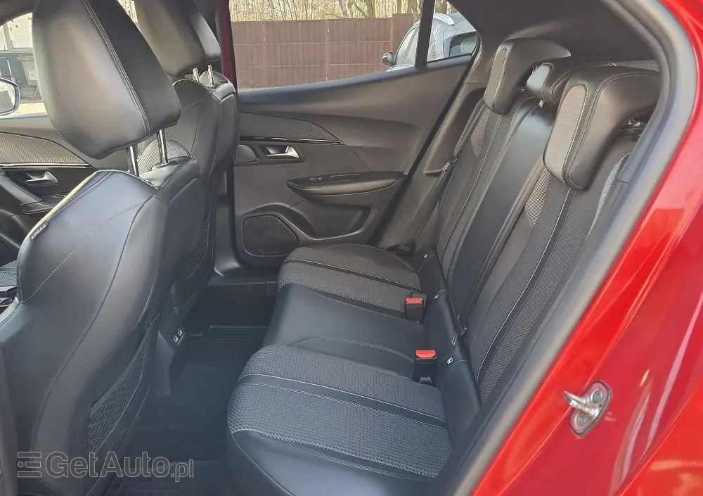 PEUGEOT 2008 PureTech 130 GT