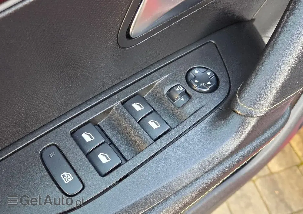 PEUGEOT 2008 PureTech 130 GT