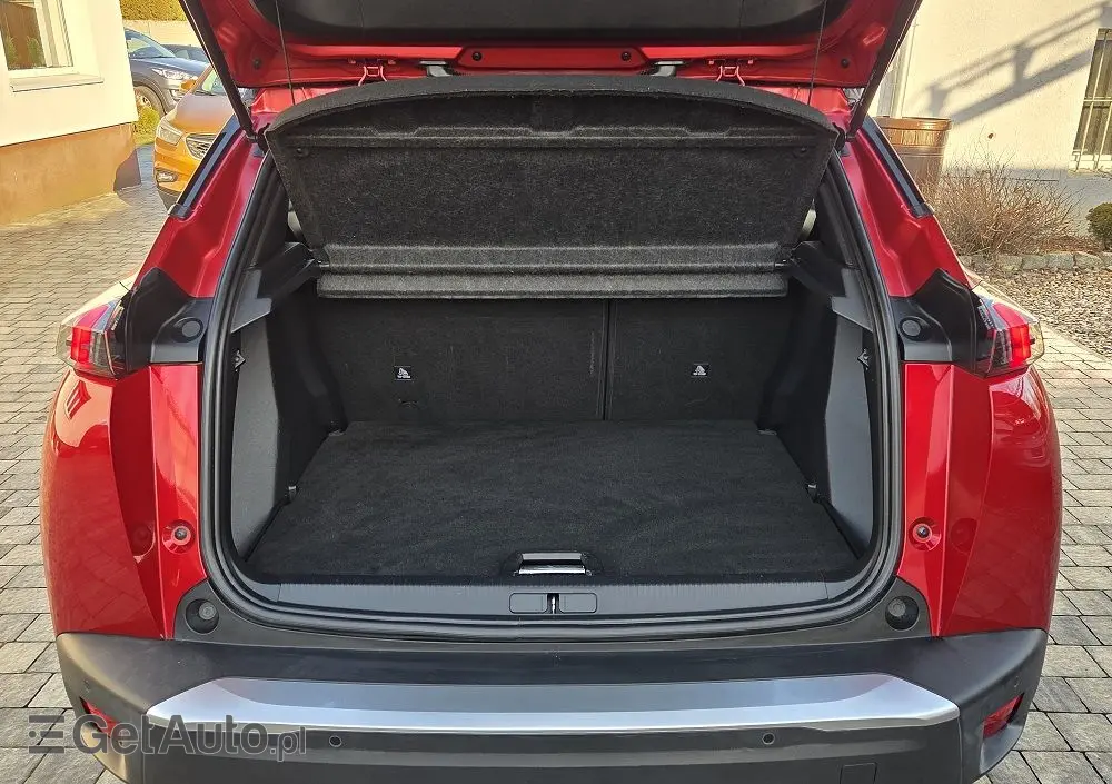 PEUGEOT 2008 PureTech 130 GT