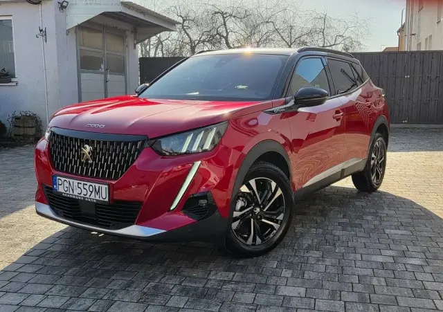 PEUGEOT 2008 PureTech 130 GT