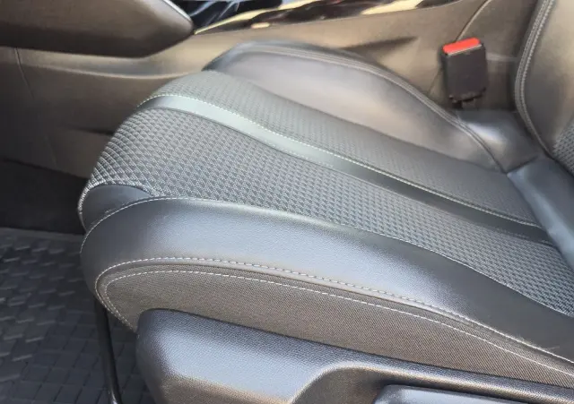 PEUGEOT 2008 PureTech 130 GT