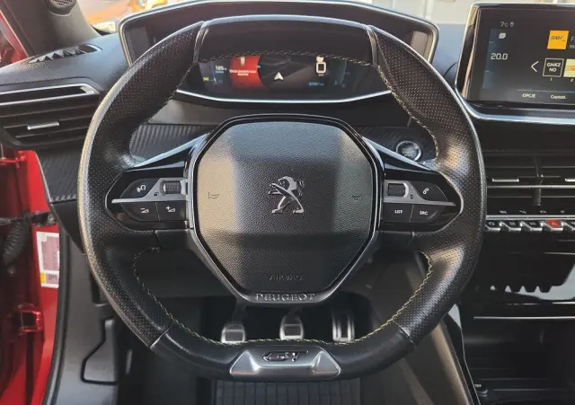 PEUGEOT 2008 PureTech 130 GT