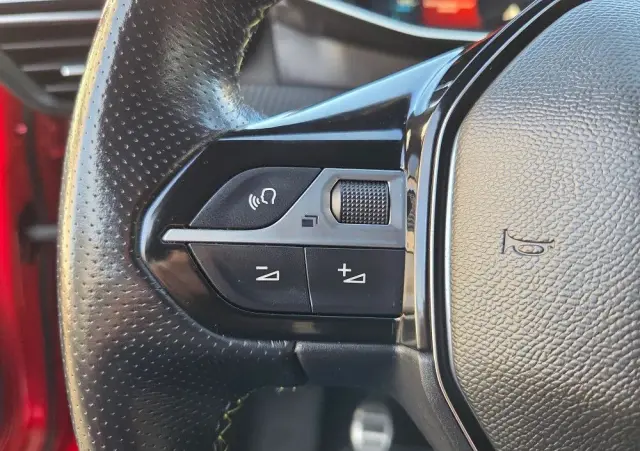 PEUGEOT 2008 PureTech 130 GT