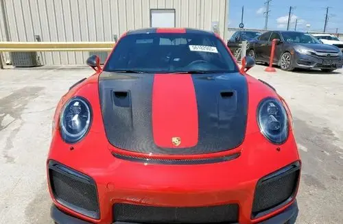 PORSCHE 911 