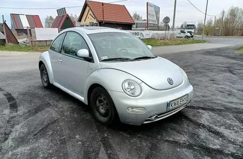 VOLKSWAGEN New Beetle 