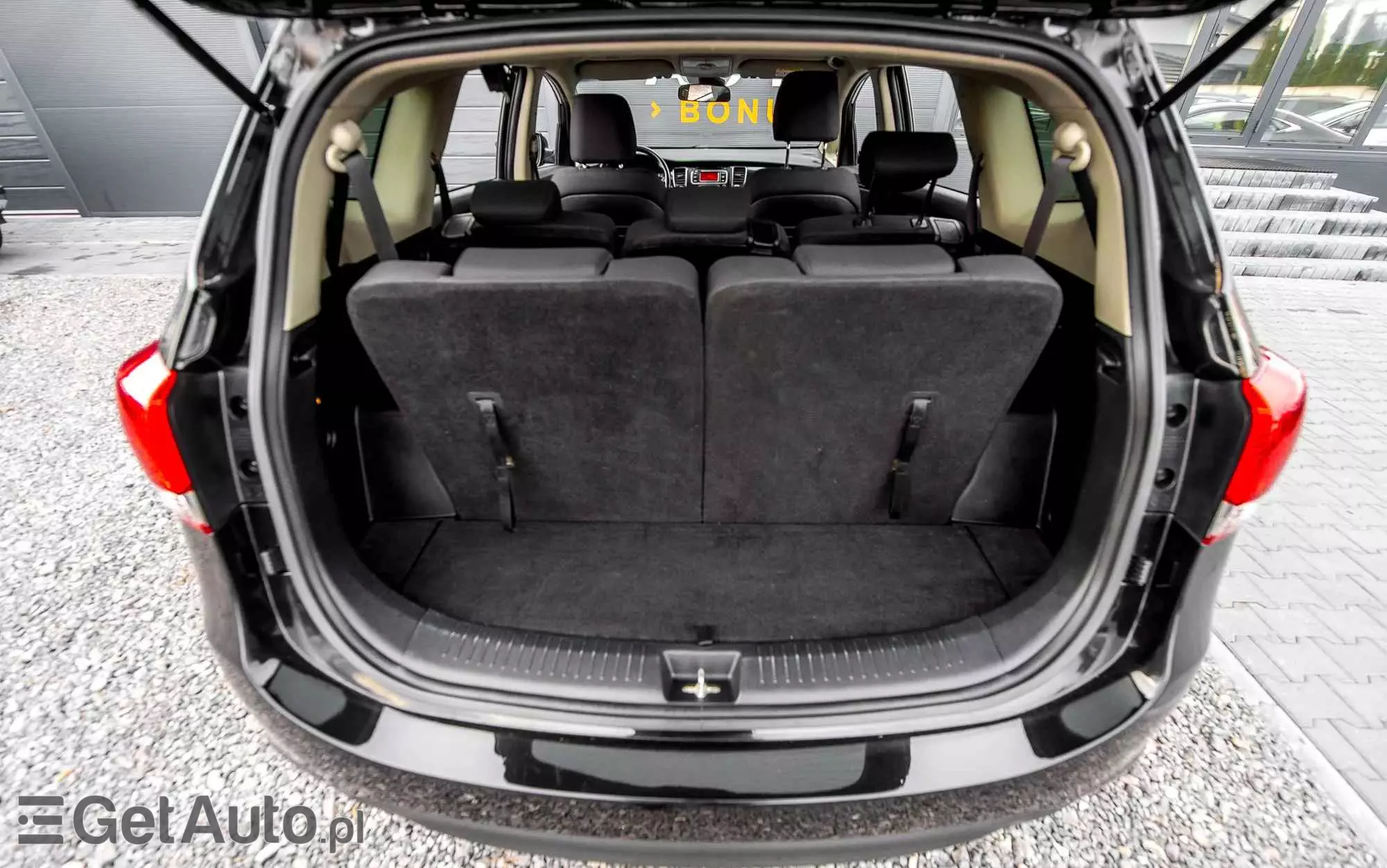 KIA Carens 1.7 CRDi Edition 7