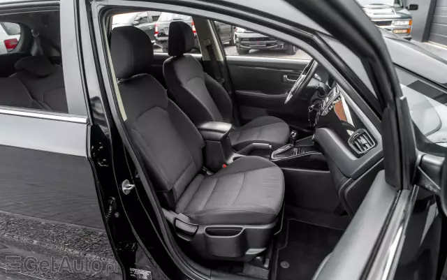 KIA Carens 1.7 CRDi Edition 7