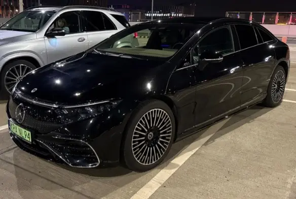 MERCEDES-BENZ EQS 