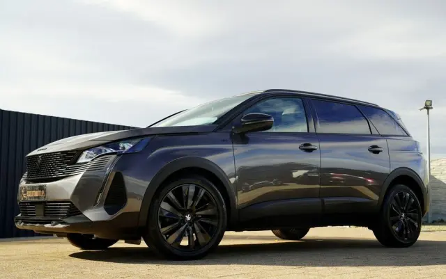 PEUGEOT 5008 