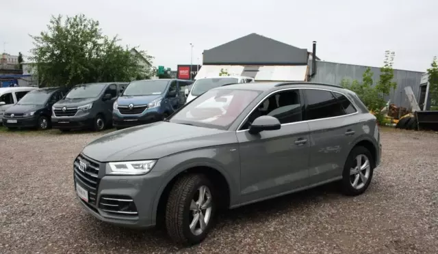 AUDI Q5 