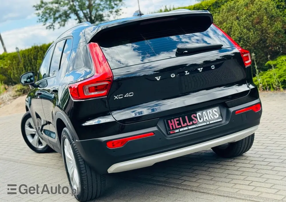VOLVO XC 40 D3 Momentum Pro