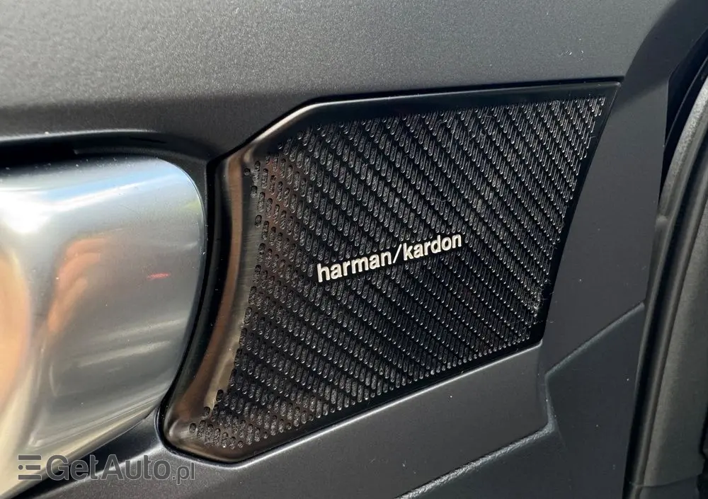 VOLVO XC 40 D3 Momentum Pro