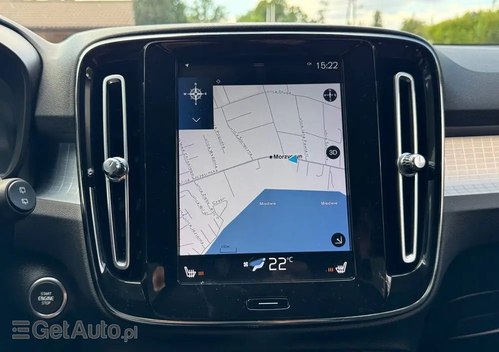 VOLVO XC 40 D3 Momentum Pro