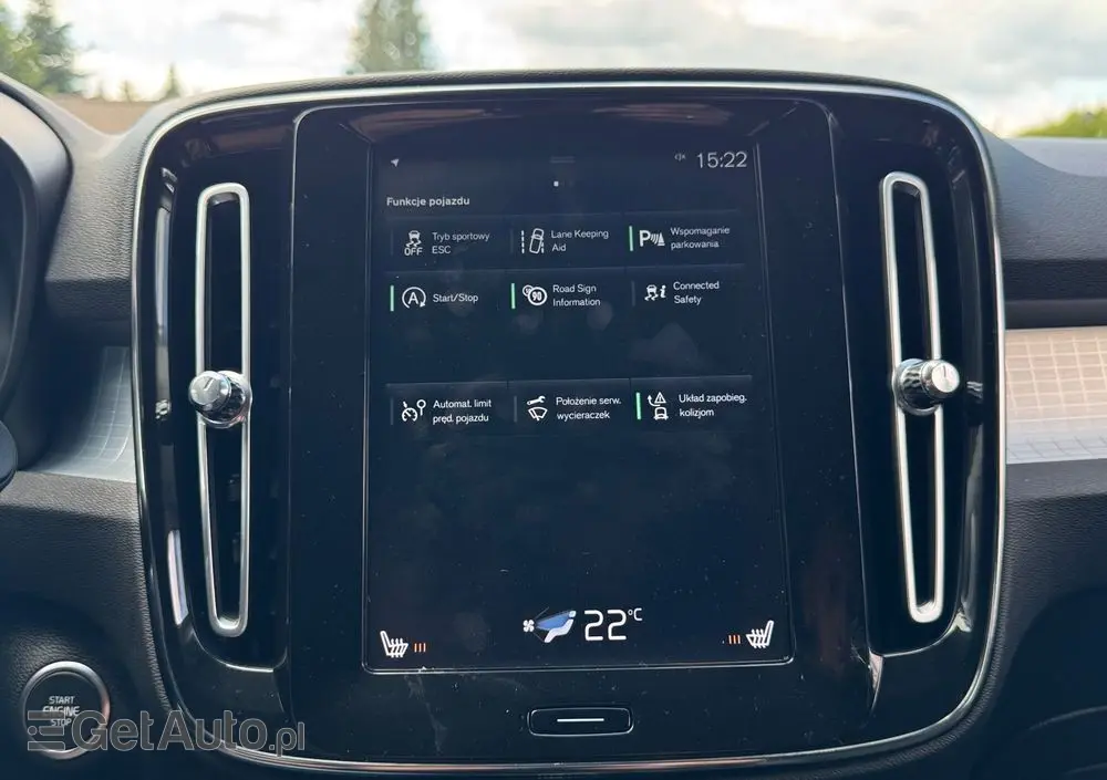 VOLVO XC 40 D3 Momentum Pro