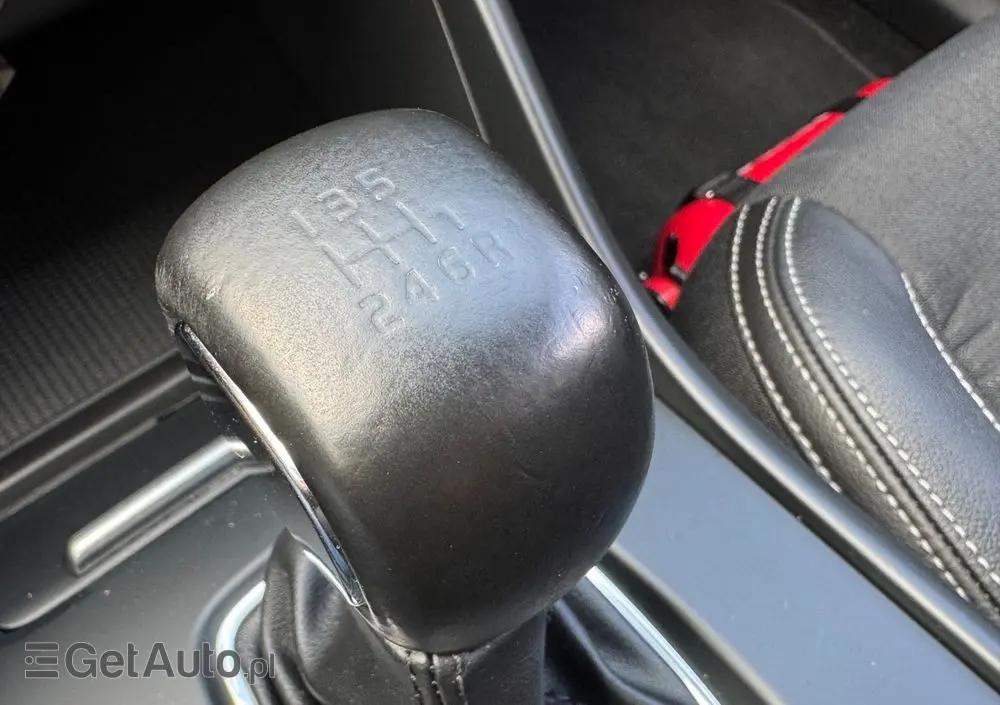 VOLVO XC 40 D3 Momentum Pro