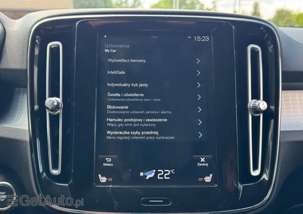 VOLVO XC 40 D3 Momentum Pro