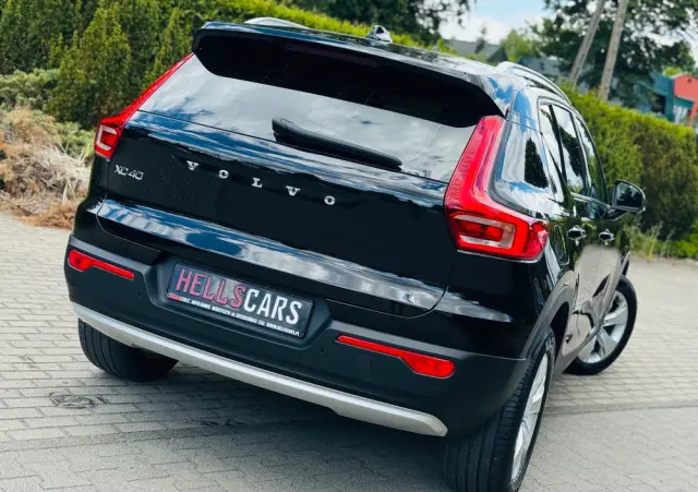 VOLVO XC 40 D3 Momentum Pro