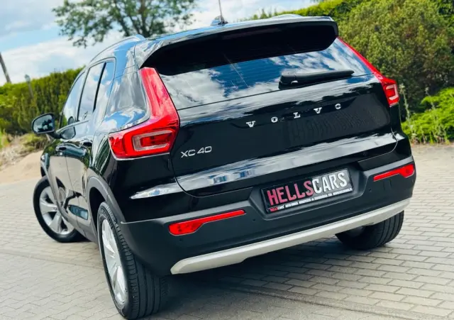 VOLVO XC 40 D3 Momentum Pro