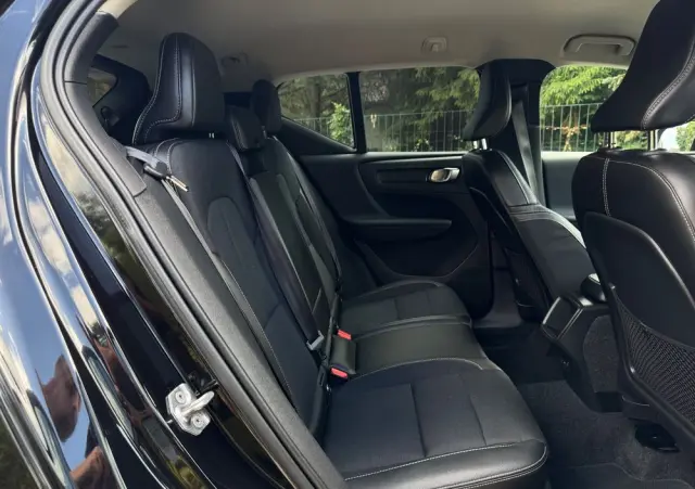 VOLVO XC 40 D3 Momentum Pro