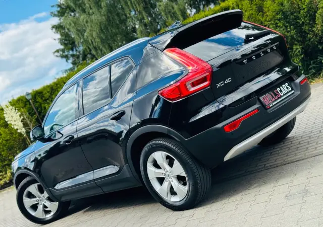VOLVO XC 40 D3 Momentum Pro