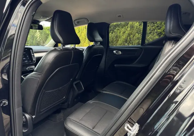 VOLVO XC 40 D3 Momentum Pro