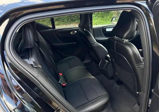 VOLVO XC 40 D3 Momentum Pro