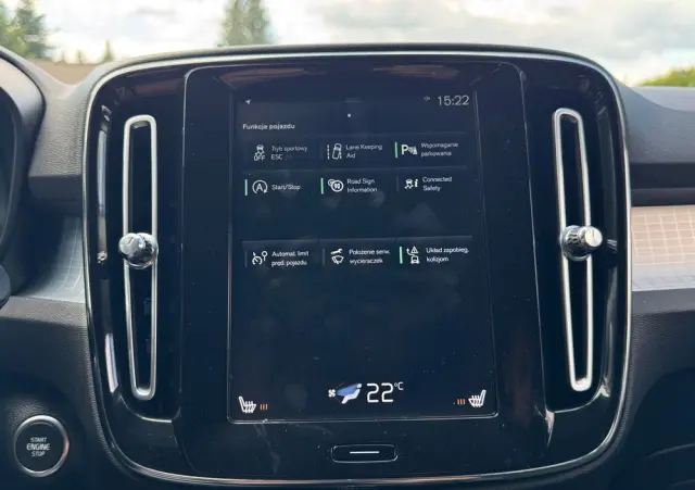 VOLVO XC 40 D3 Momentum Pro