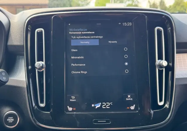 VOLVO XC 40 D3 Momentum Pro