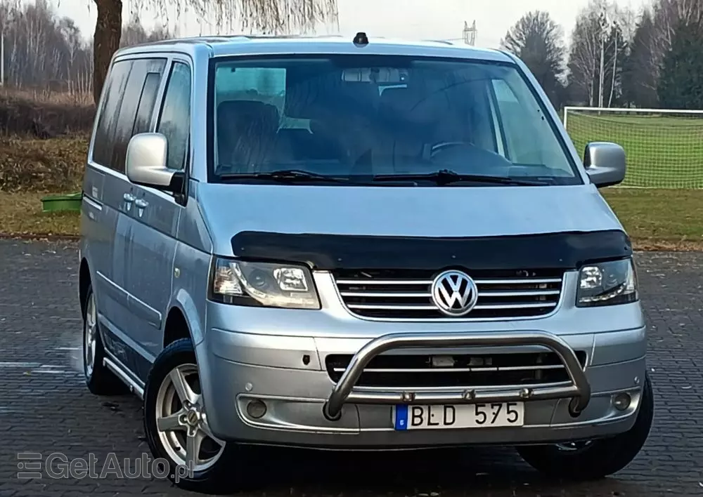 VOLKSWAGEN Multivan 