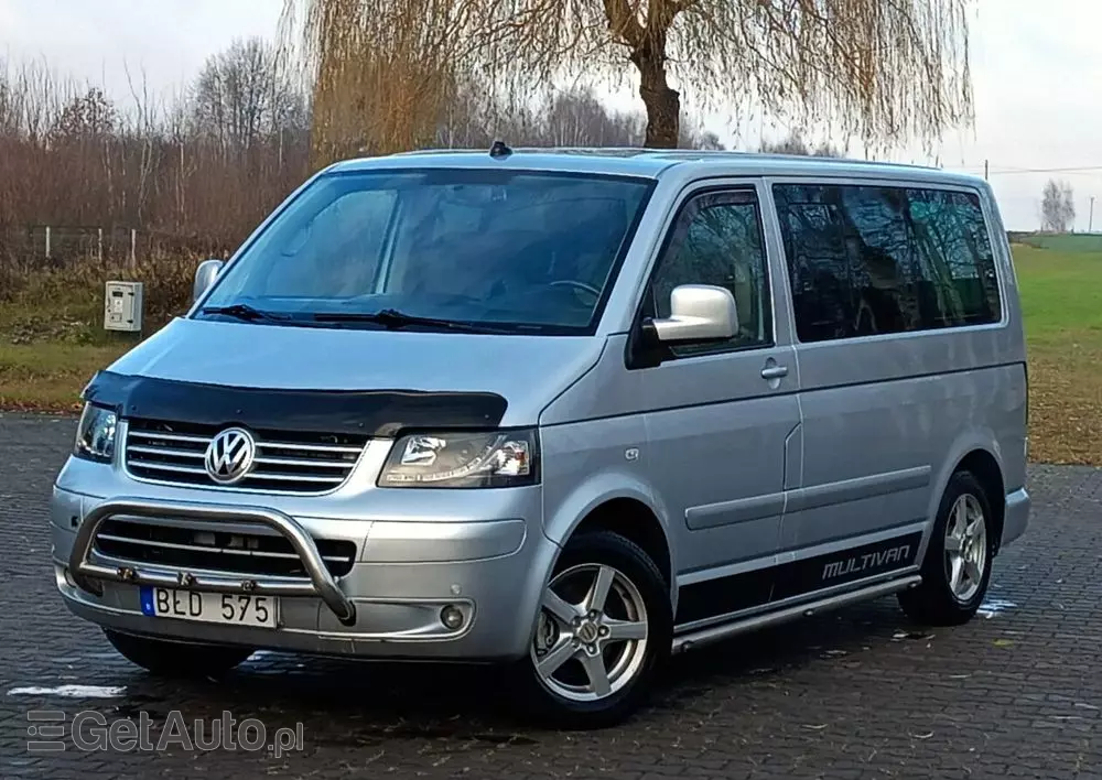 VOLKSWAGEN Multivan 