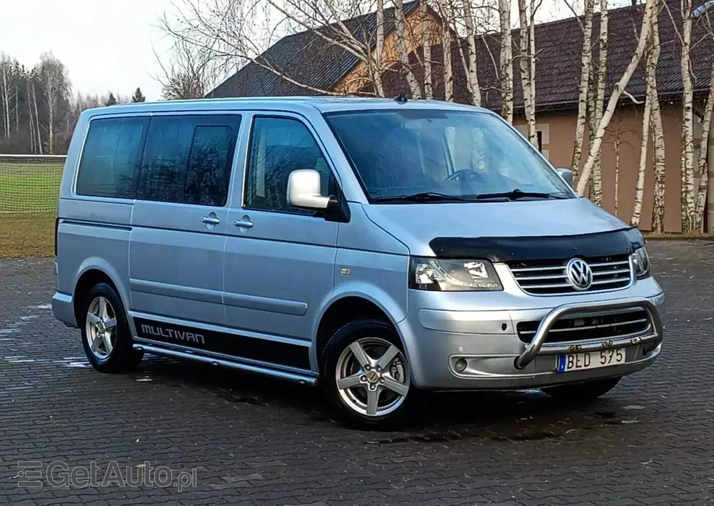 VOLKSWAGEN Multivan 