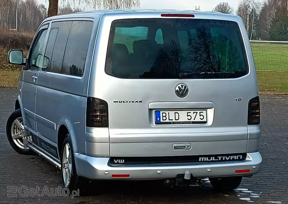 VOLKSWAGEN Multivan 