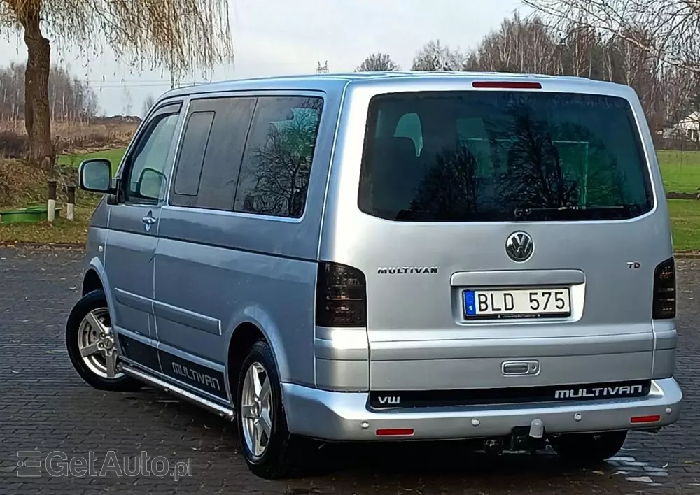 VOLKSWAGEN Multivan 