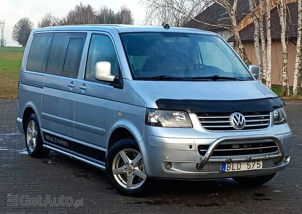 VOLKSWAGEN Multivan 