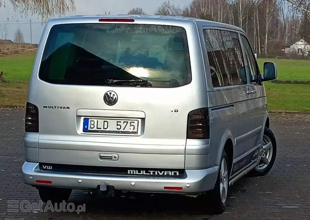 VOLKSWAGEN Multivan 