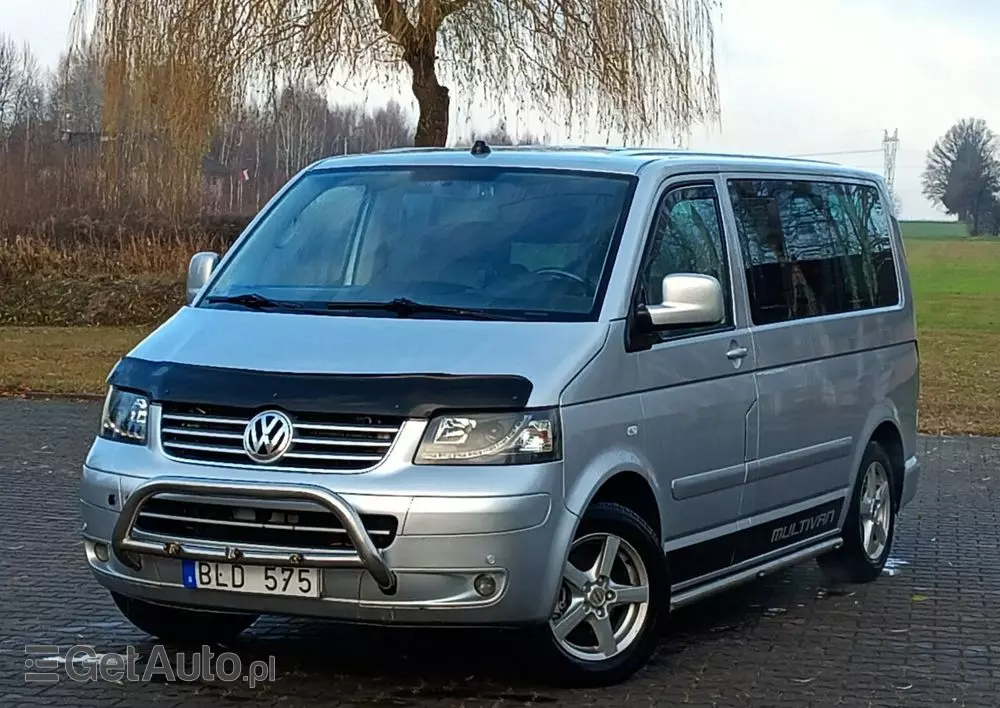 VOLKSWAGEN Multivan 