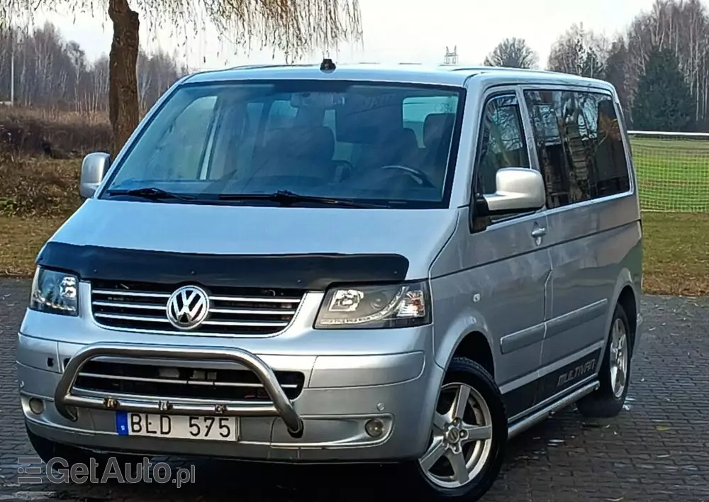 VOLKSWAGEN Multivan 