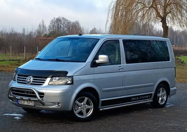 VOLKSWAGEN Multivan 