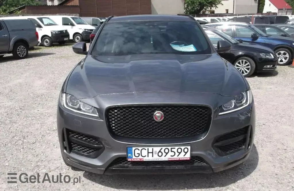 JAGUAR F-Pace 