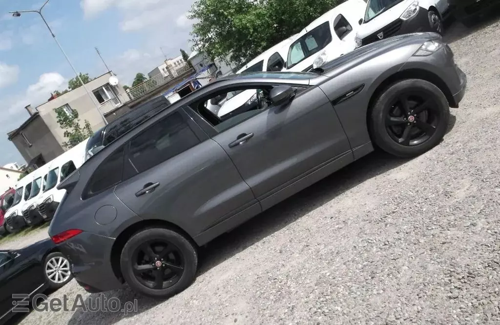JAGUAR F-Pace 