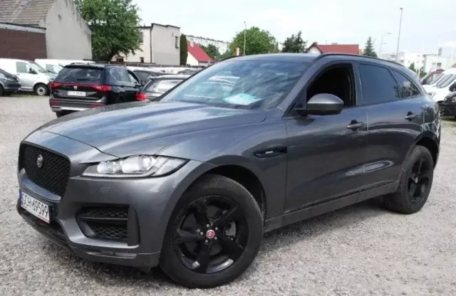 JAGUAR F-Pace 