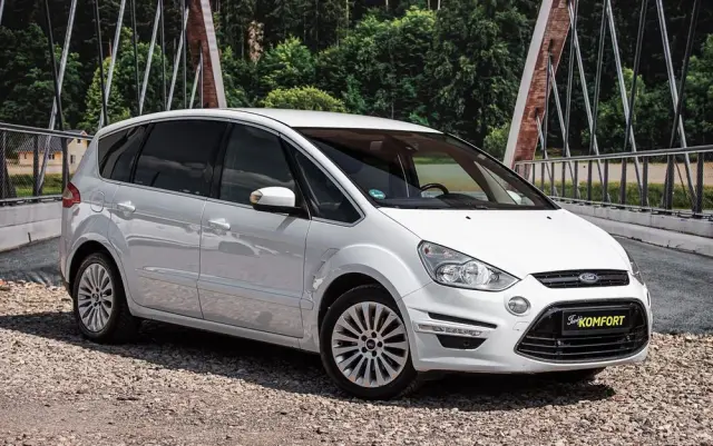 FORD S-Max 2.0 FF Titanium