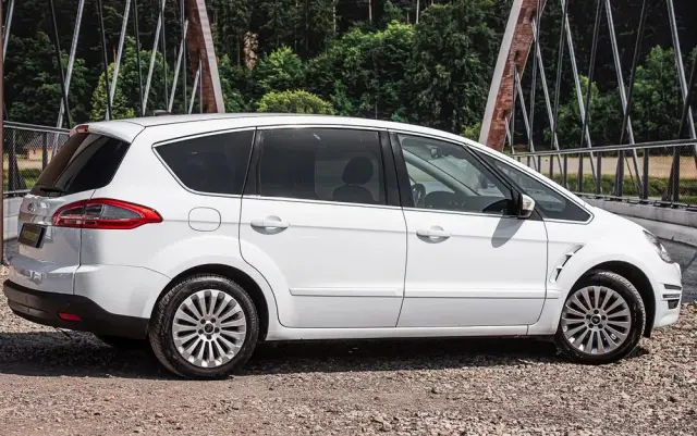 FORD S-Max 2.0 FF Titanium