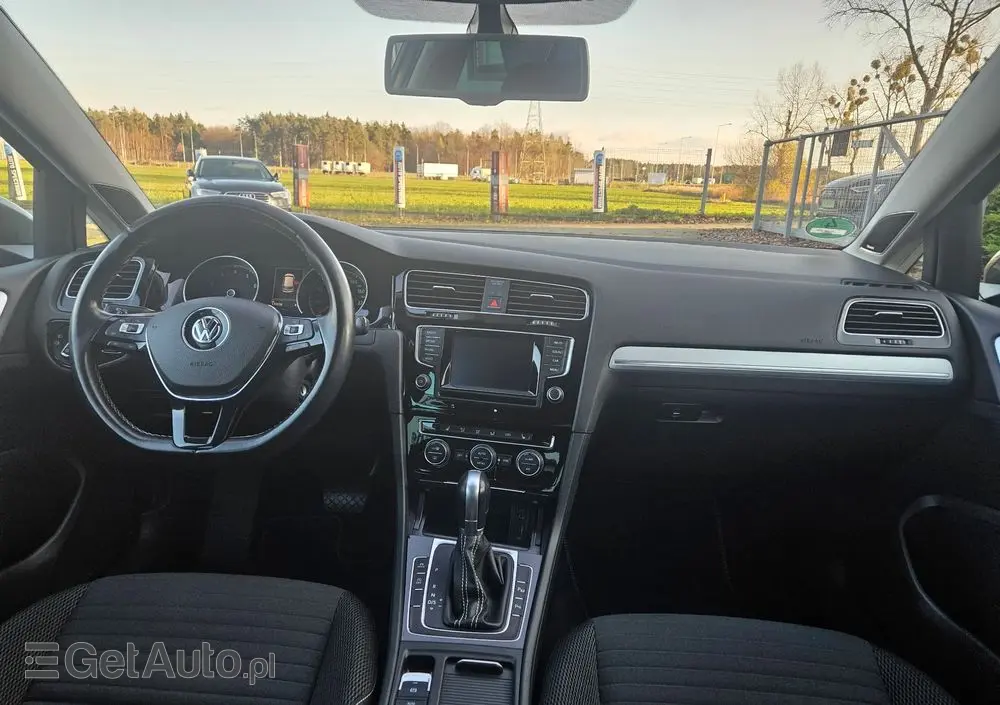 VOLKSWAGEN Golf 1.4 TSI BlueMotion Technology DSG Cup